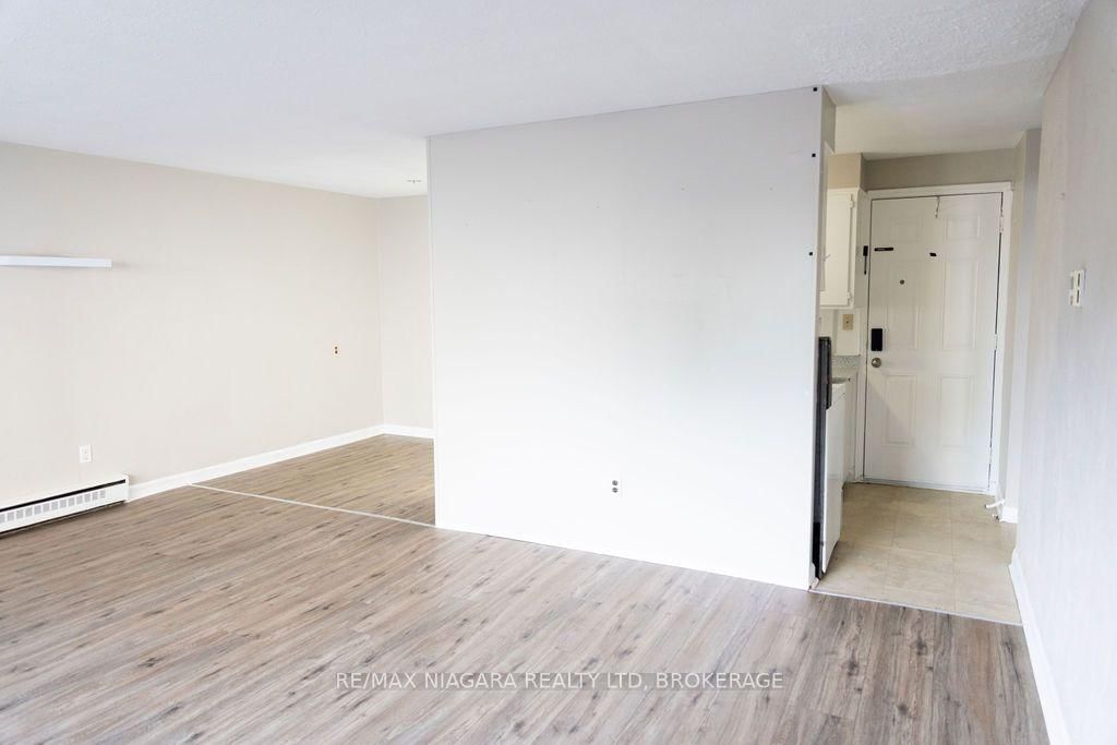 2 - 27 Main Street, St. Catharines 4