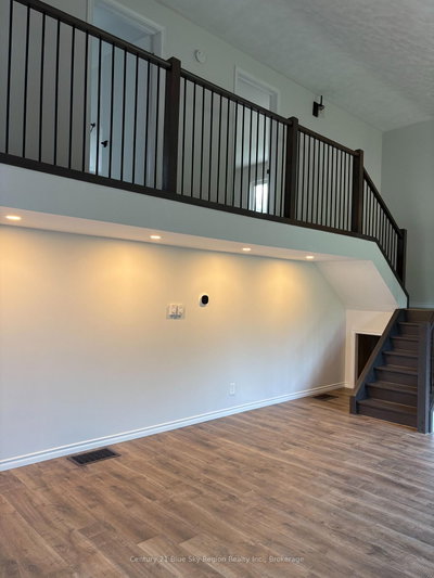 444 Lansdowne Street E — photo 4