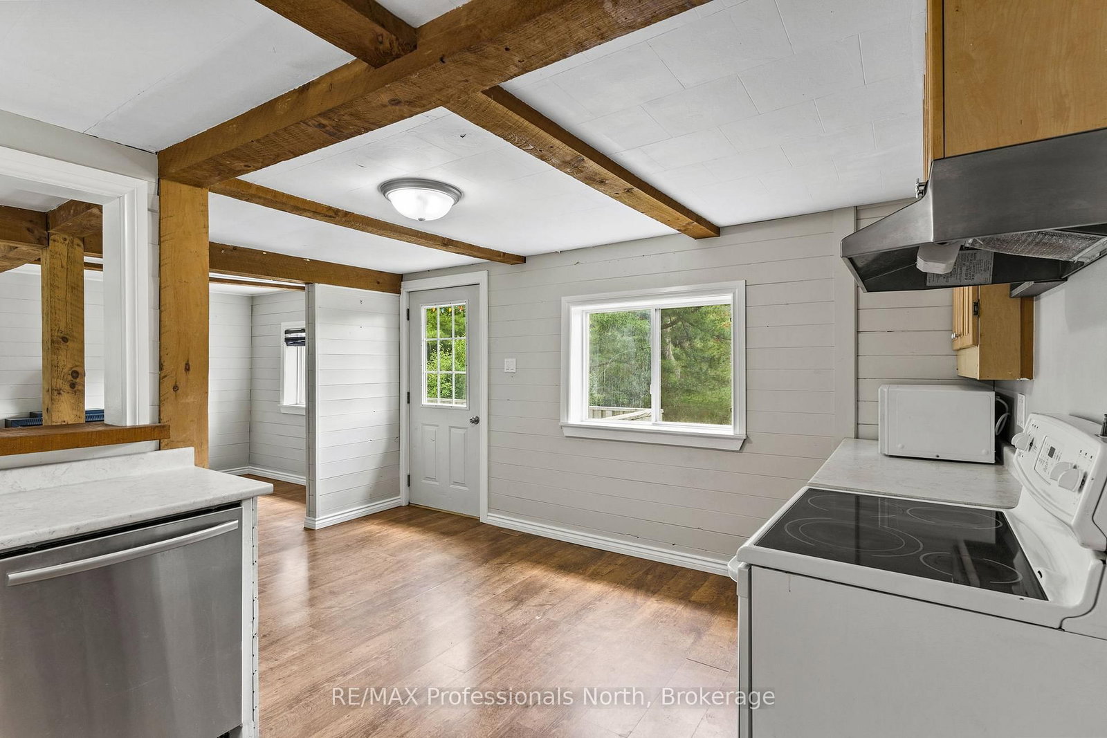 1468 Barry Line • Algonquin Highlands, ON photo 9