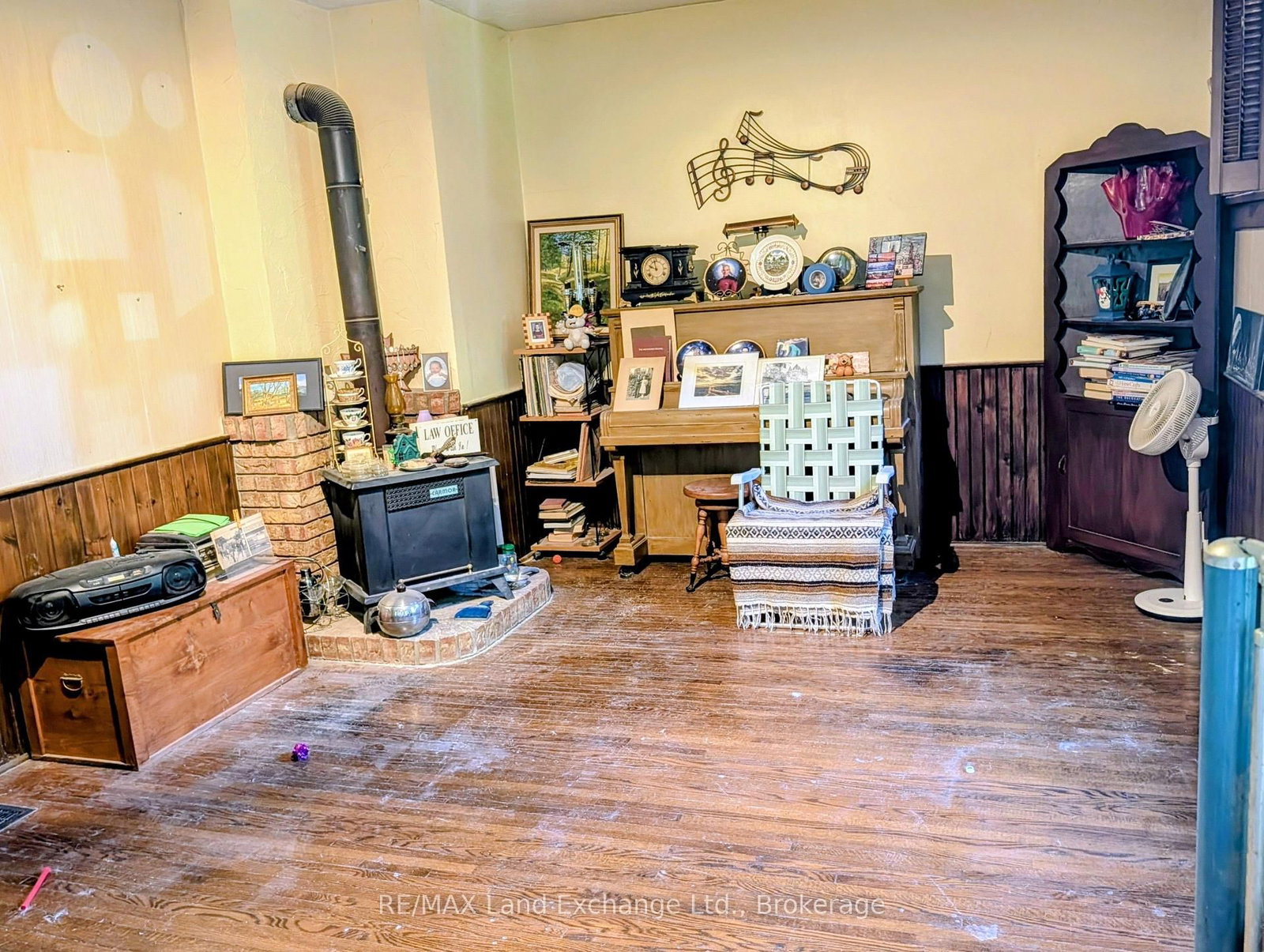 570 10th Street • Hanover, ON photo 19