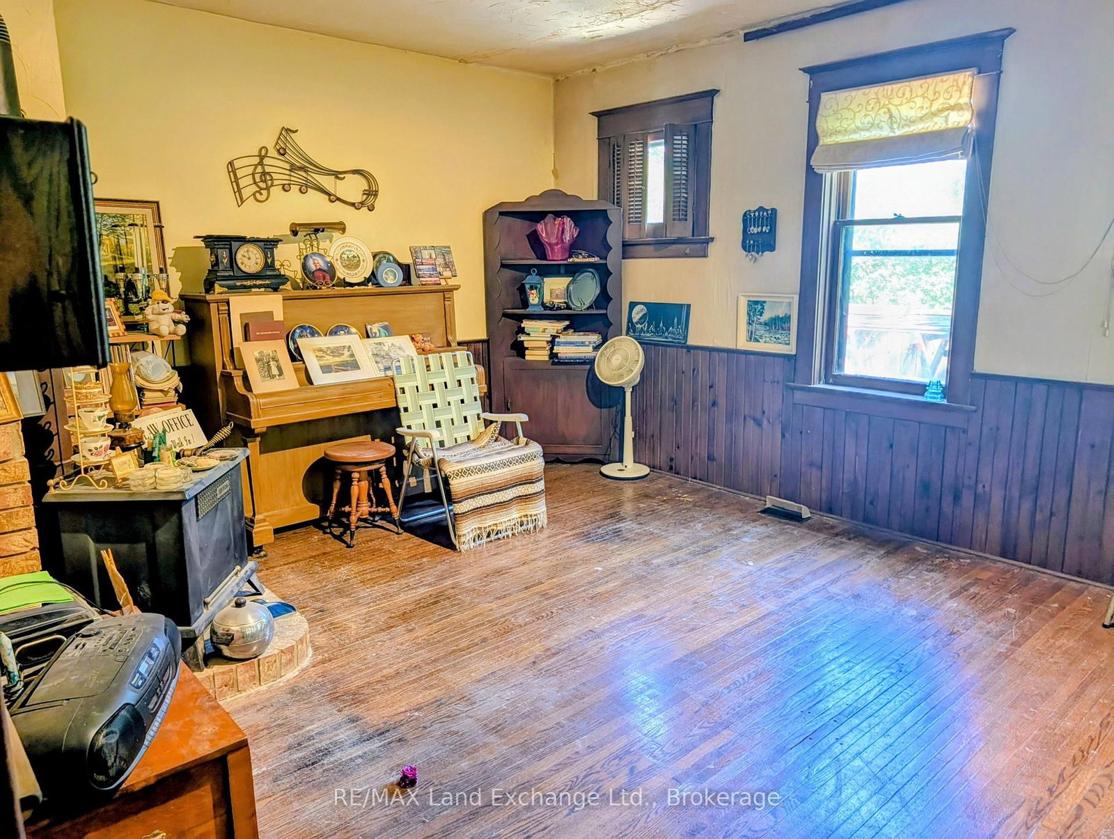 570 10th Street • Hanover, ON photo 20