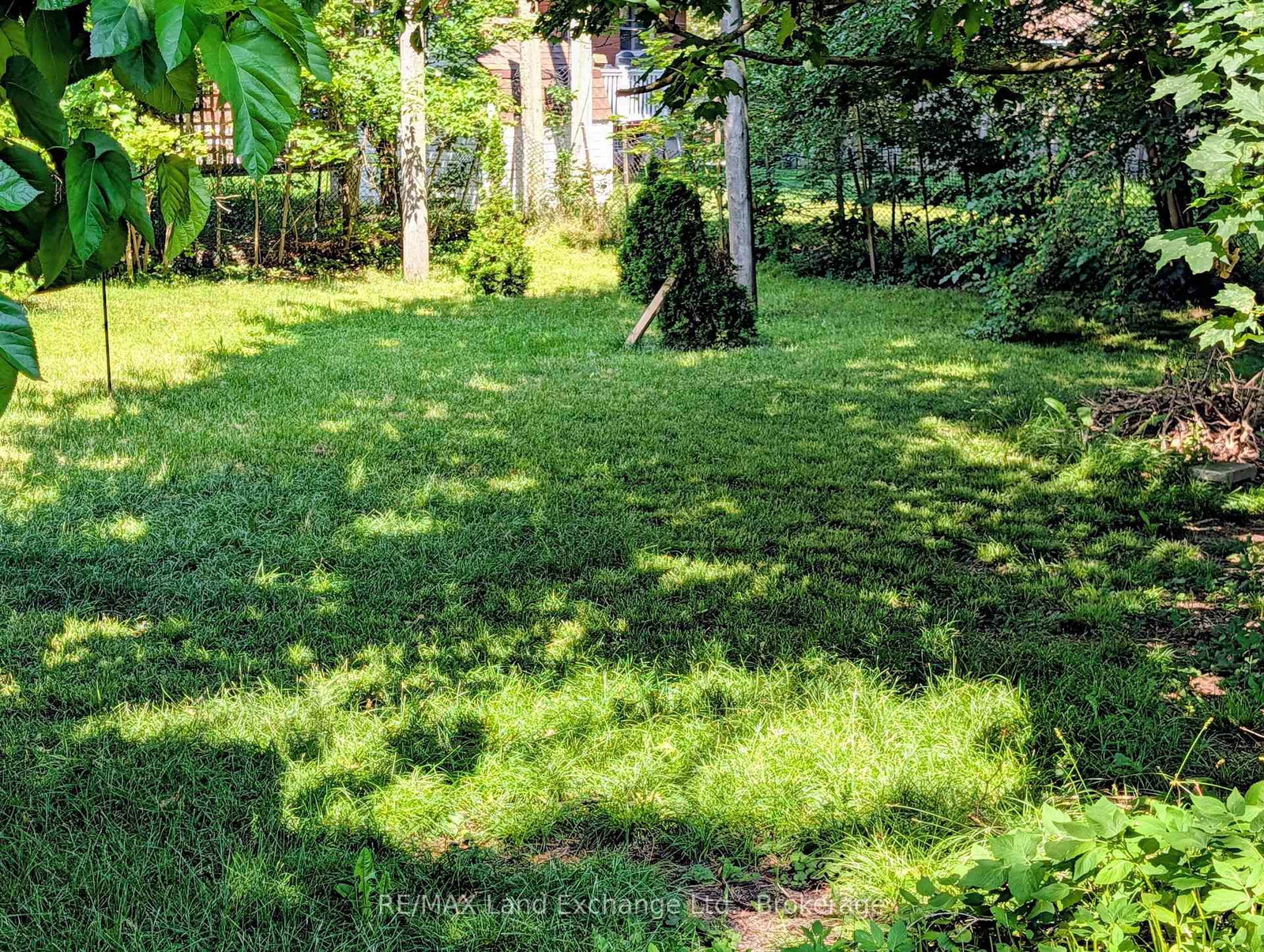 570 10th Street • Hanover, ON photo 9