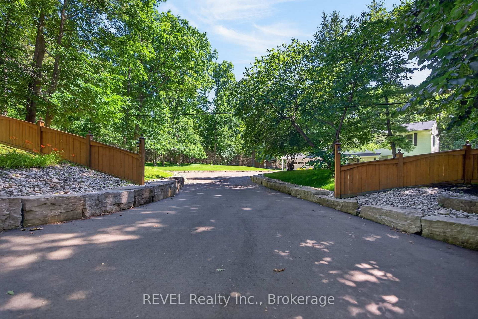 2791 DECEW Road • St. Catharines, ON photo 4