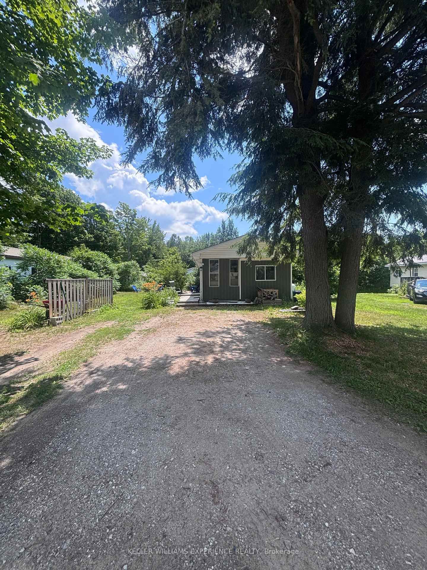 1701-49 Highway 11 Highway • Gravenhurst, ON photo 2