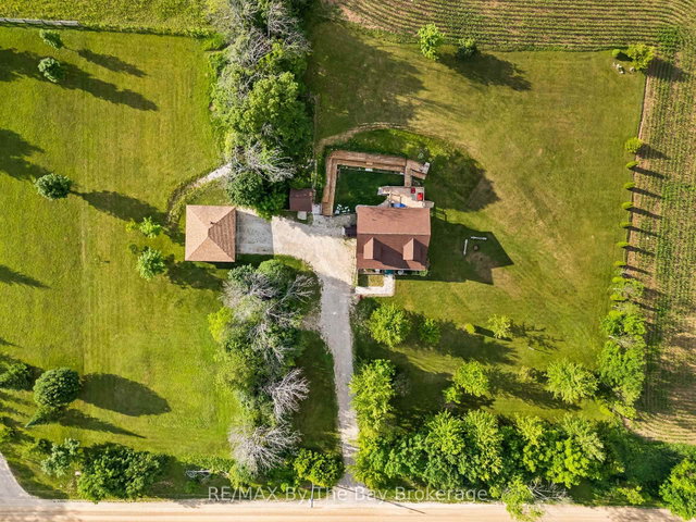 23467 Holland Sydenham Townline