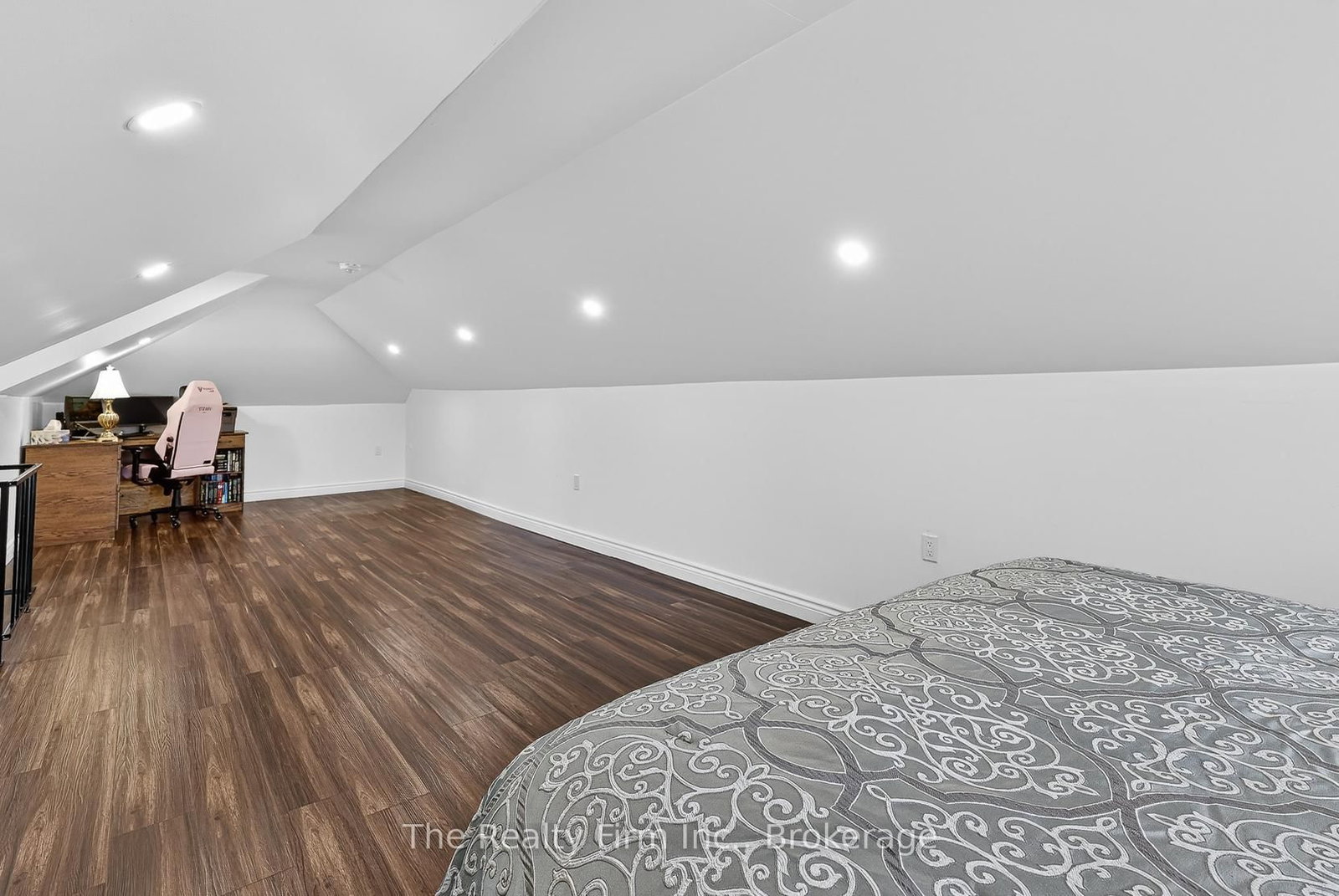 105 E King Street • Ingersoll, ON photo 20
