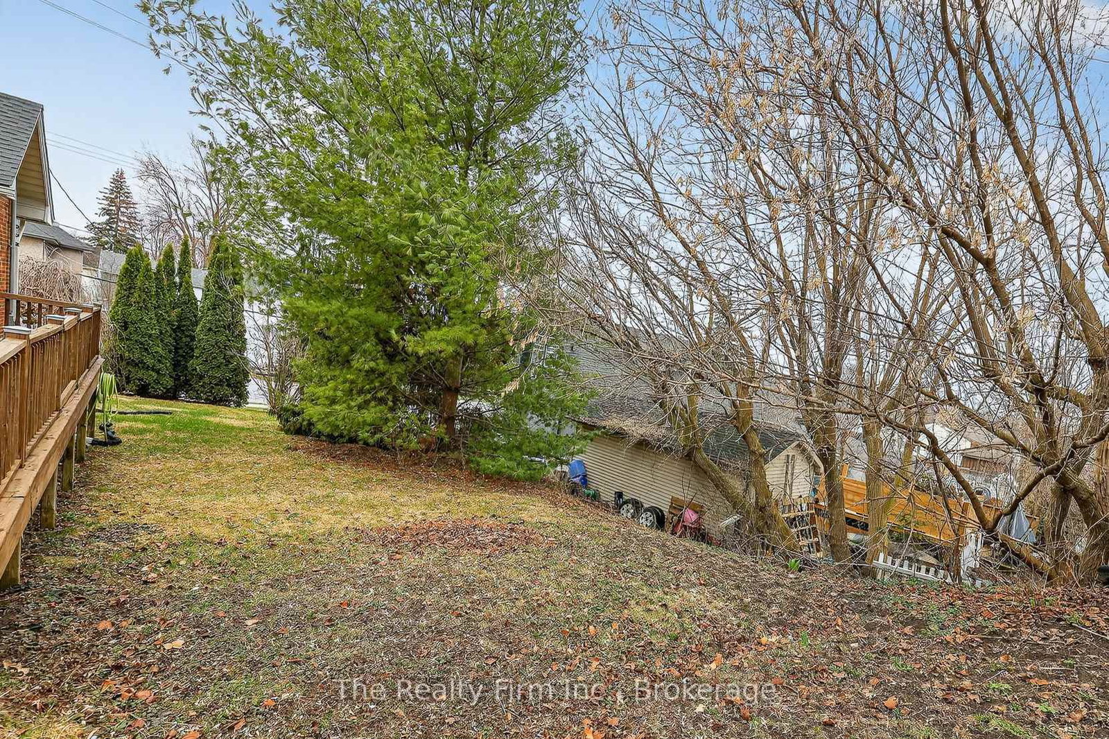 105 E King Street • Ingersoll, ON photo 27