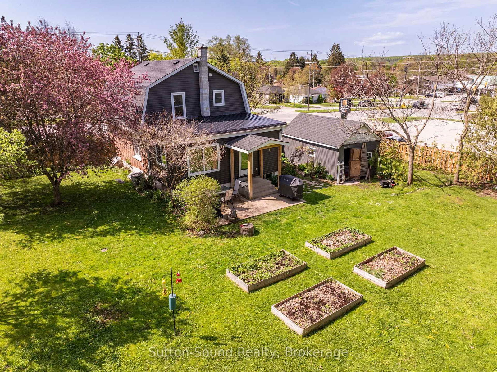 740 E 6th Street • Owen Sound, ON photo 28