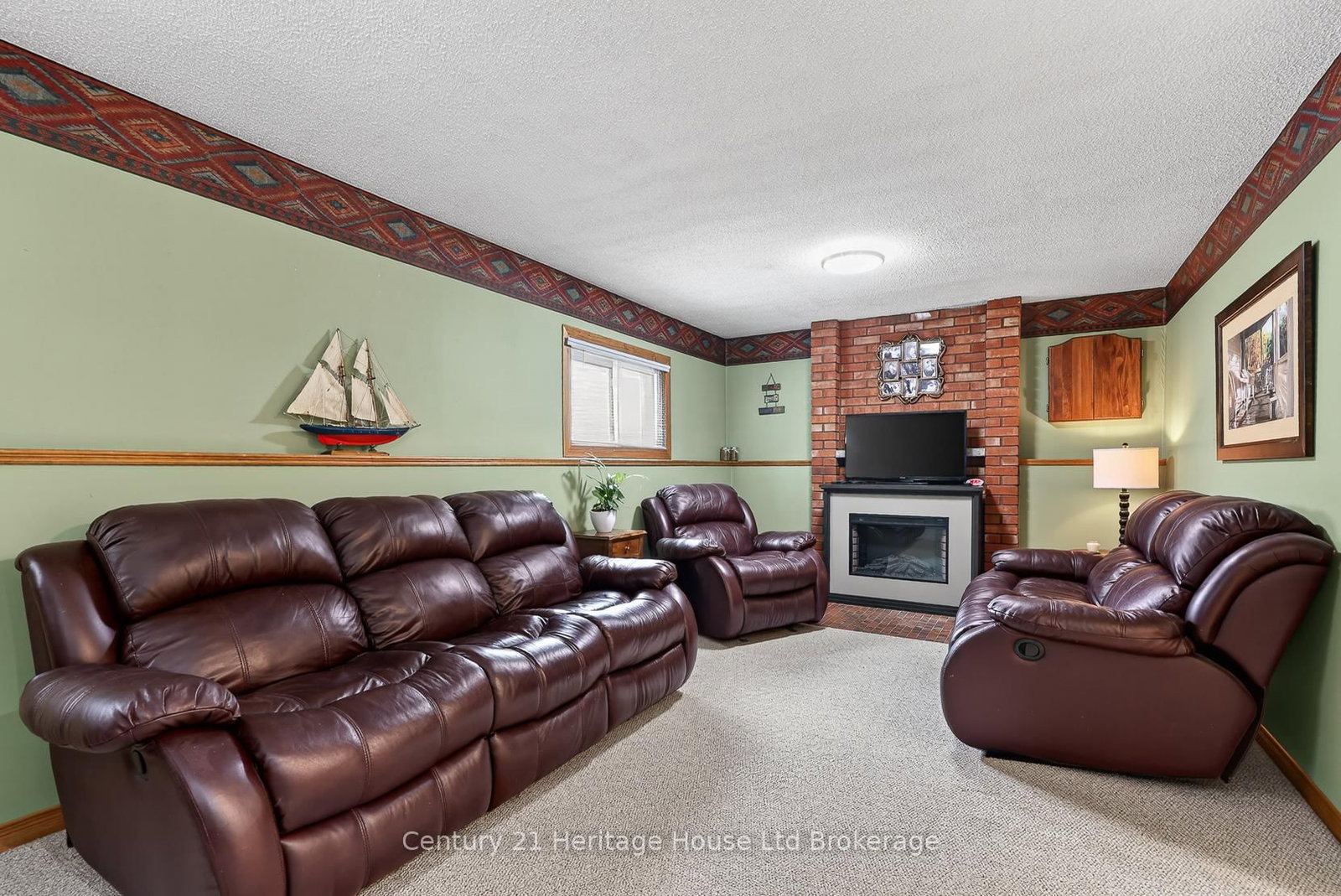 481 Ojibway Street • Woodstock, ON photo 4
