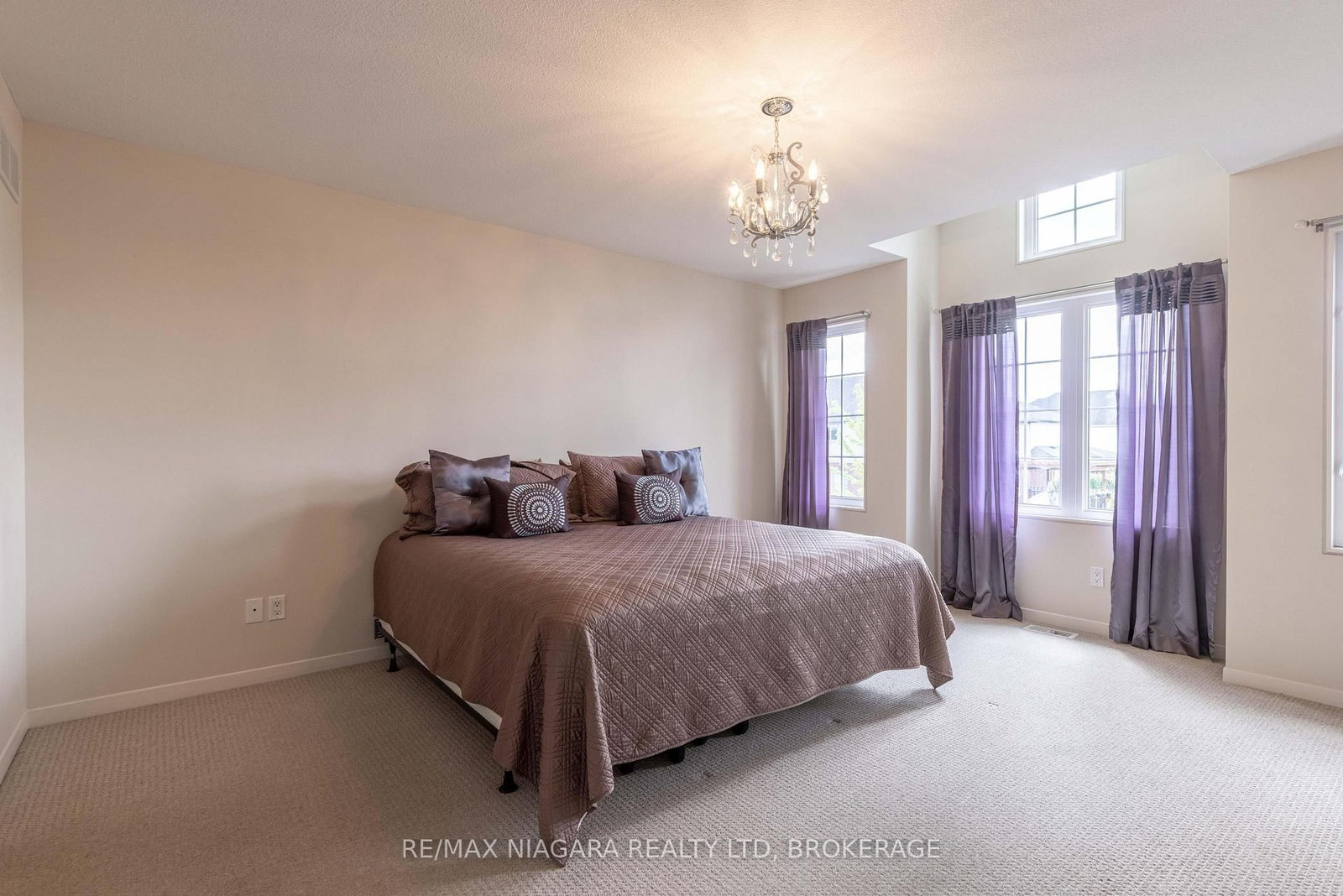 8625 Upper Canada Drive • Niagara Falls, ON photo 16