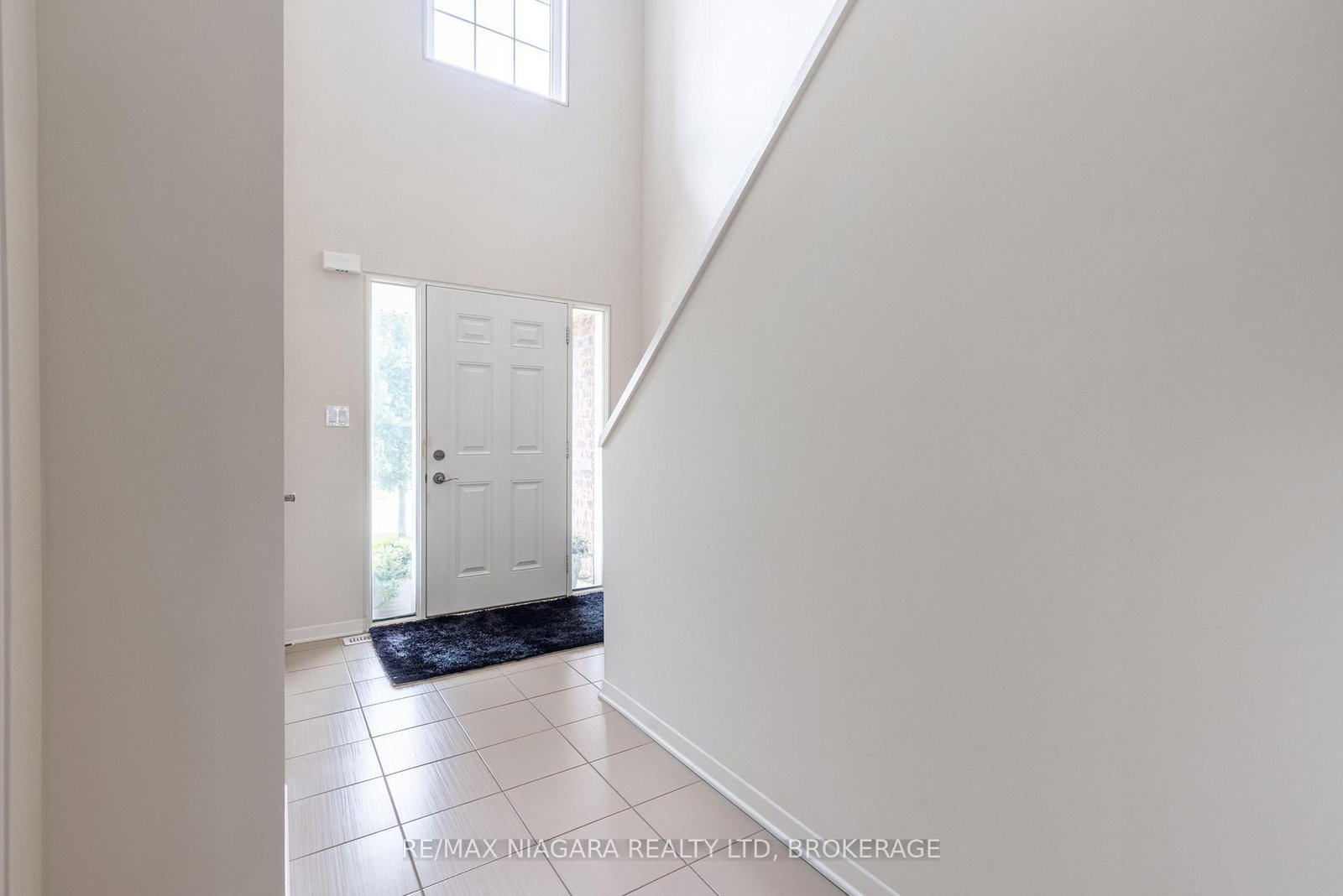 8625 Upper Canada Drive • Niagara Falls, ON photo 3