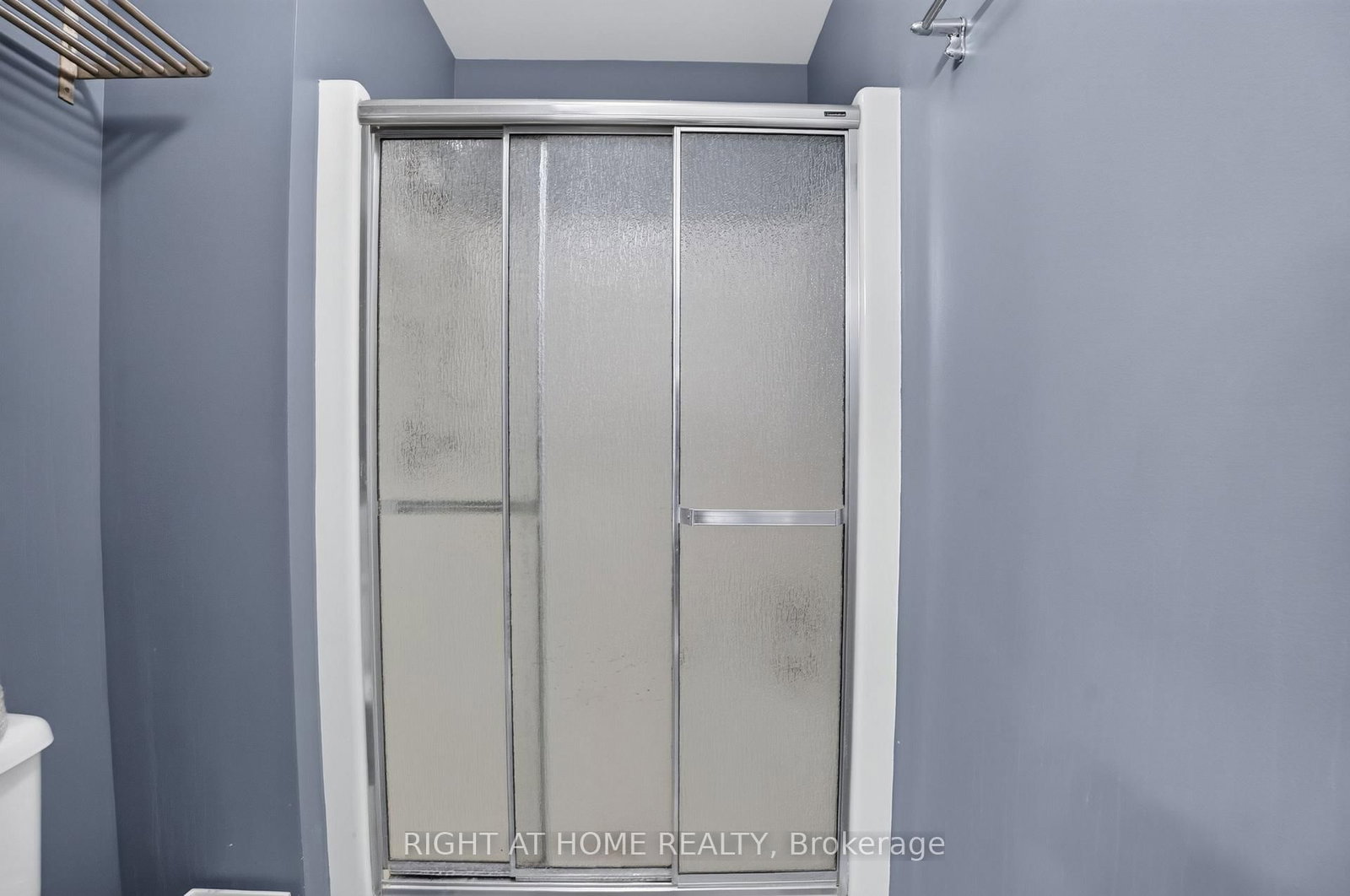 26 Evanshen Crescent • Ottawa, ON photo 27