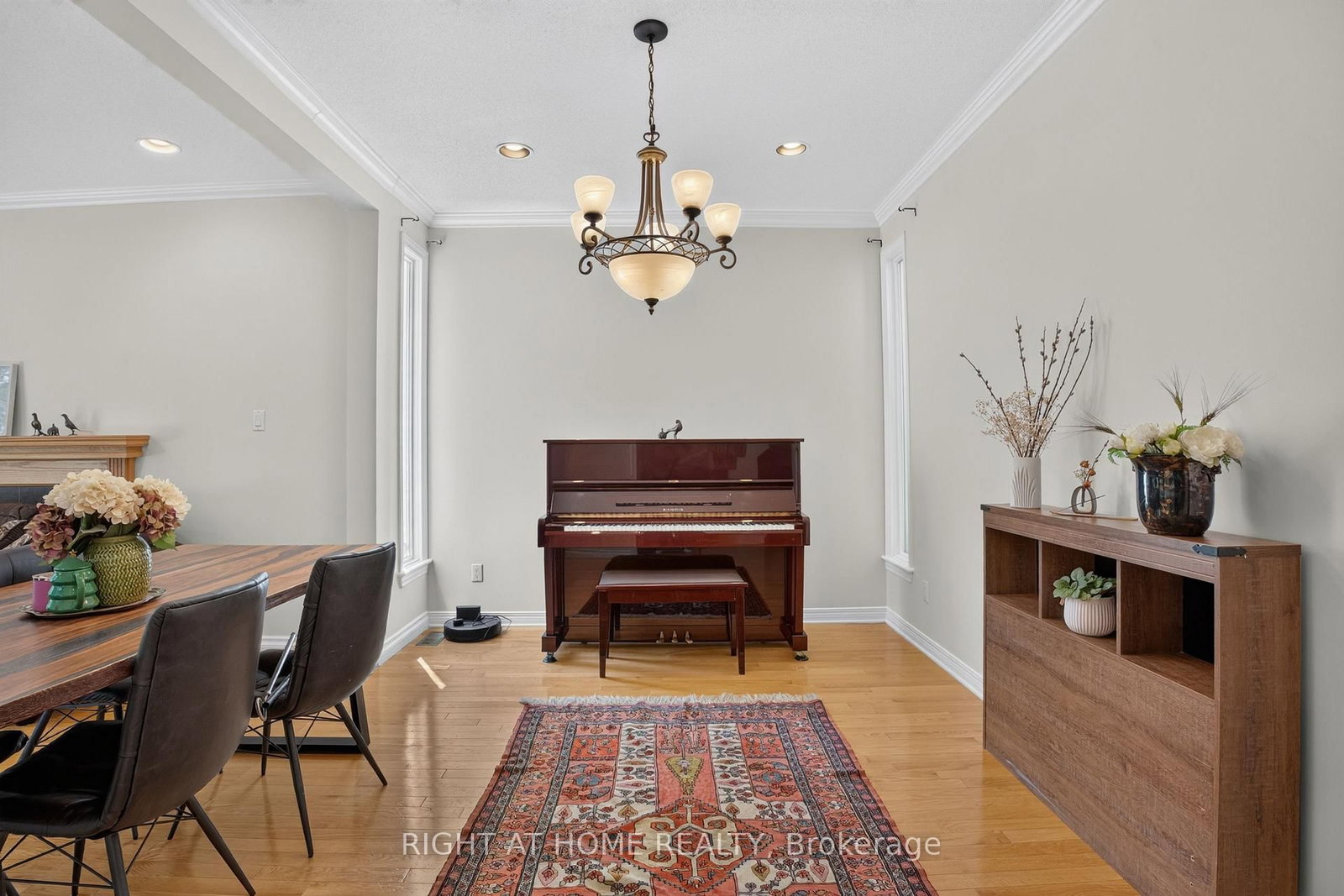 26 Evanshen Crescent • Ottawa, ON photo 8