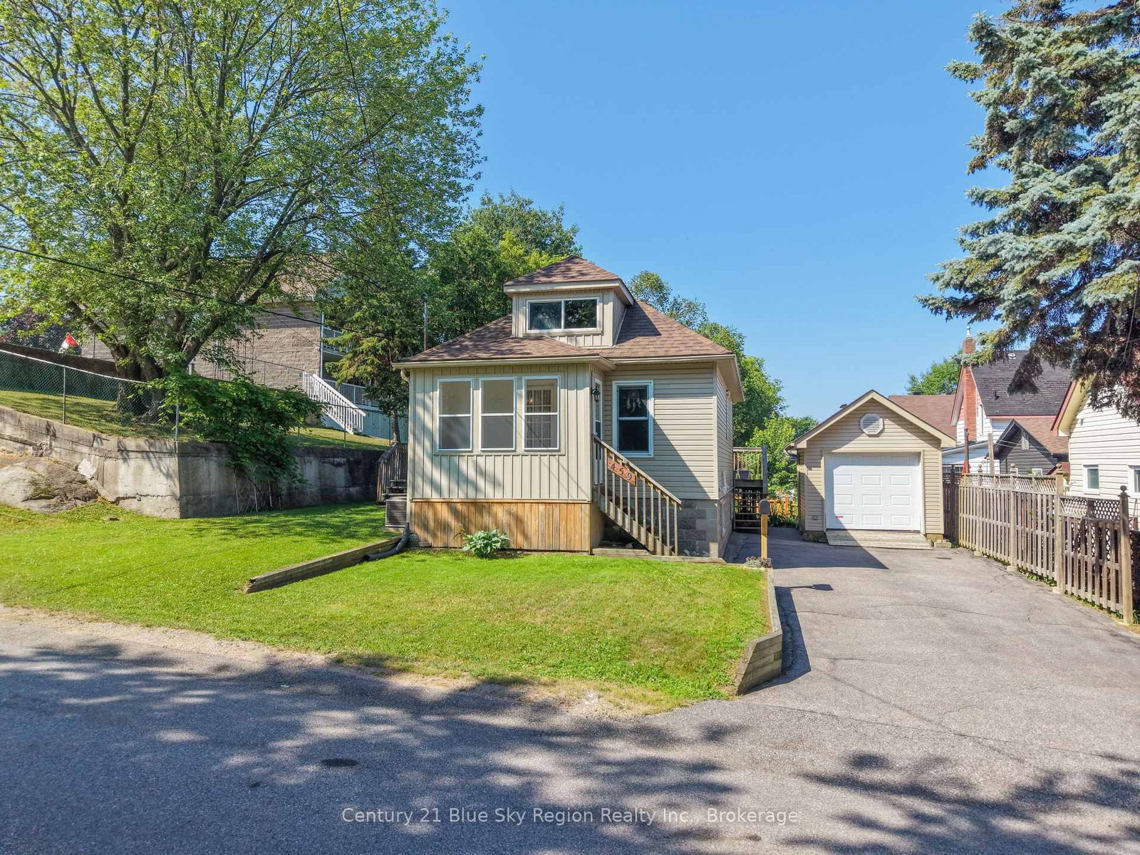 459 Hardy Street • North Bay, ON photo 23