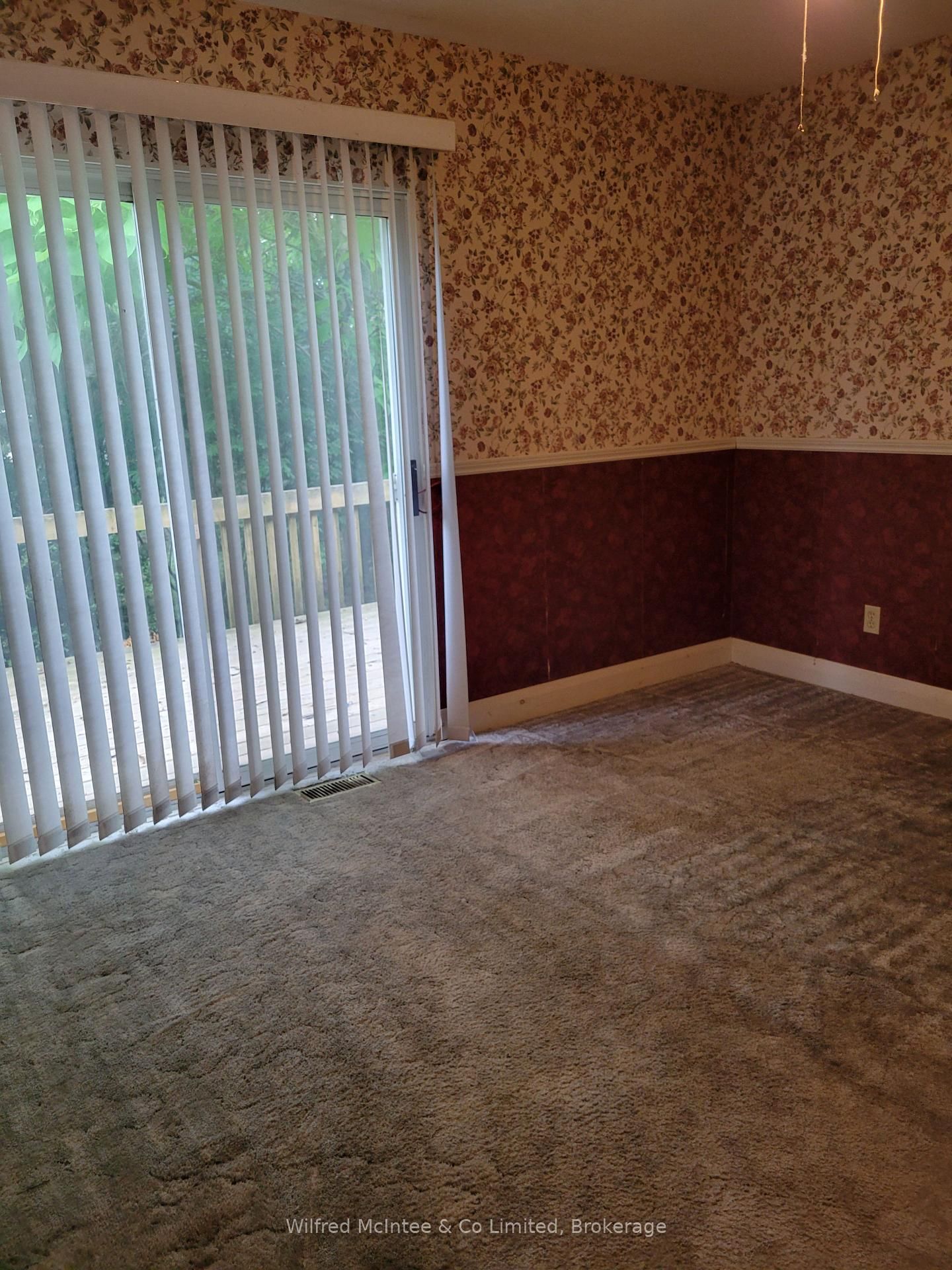 575 11th Street • Hanover, ON photo 8