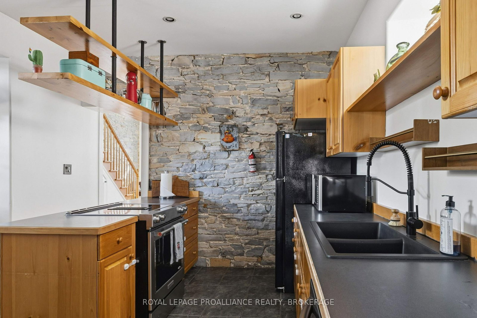 23 Earl Street • Kingston, ON photo 18