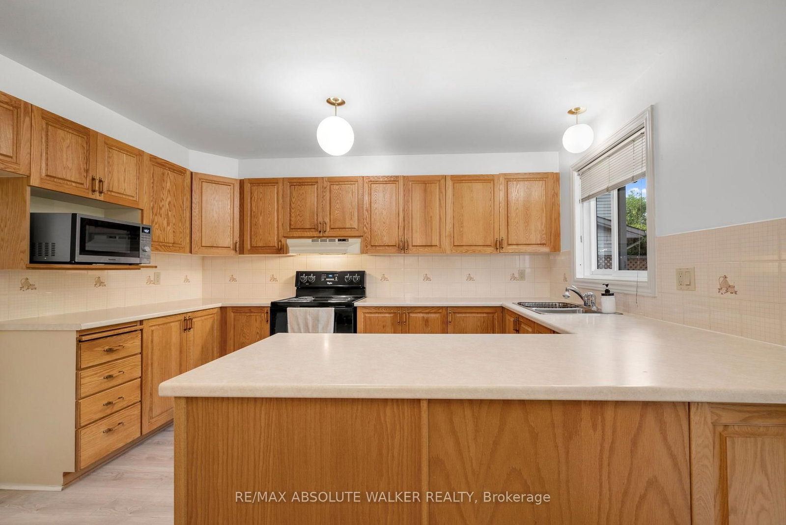 1889 Rosewind Court • Orleans, ON photo 14