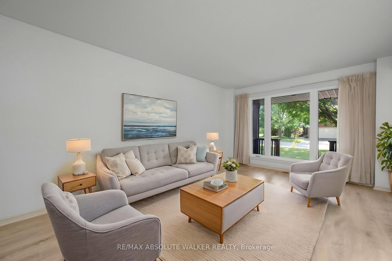 1889 Rosewind Court • Orleans, ON photo 4