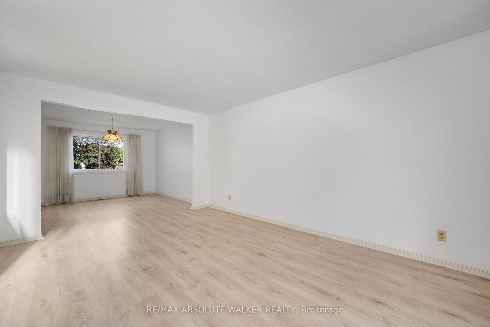 1889 Rosewind Court • Orleans, ON photo 7