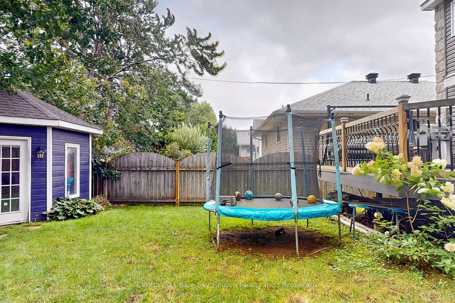 137 Whitney Avenue • North Bay, ON photo 39