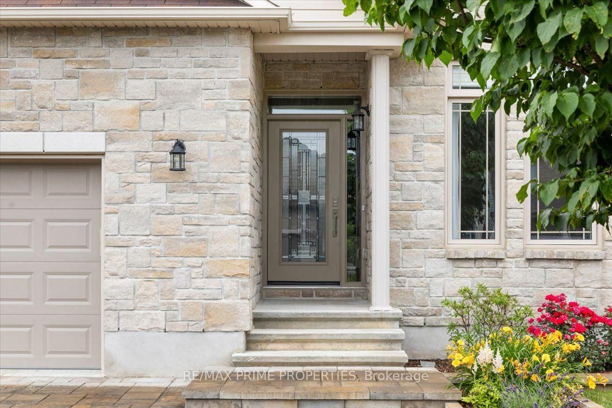 817 Platinum Street • Clarence-Rockland, ON photo 2