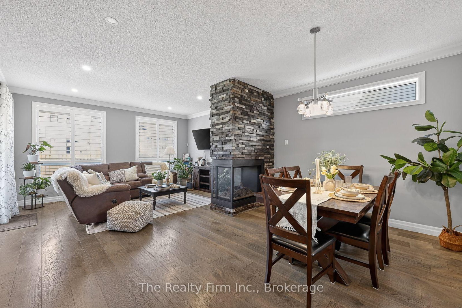193 Hemlock Street • Woodstock, ON photo 6