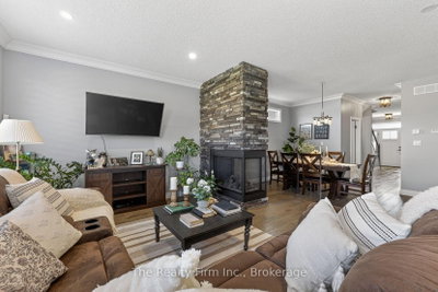 193 Hemlock Street • Woodstock, ON photo 9