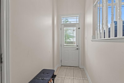 192 Oakcrest Avenue E — photo 5