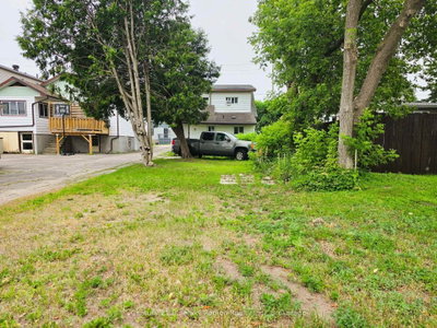 220 Chippewa Street W — photo 6