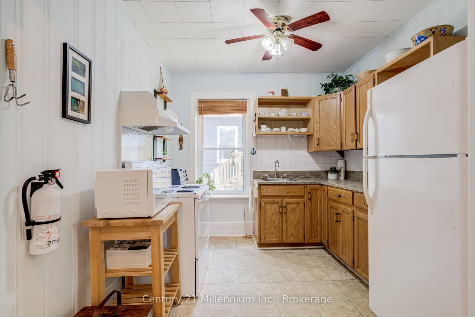 10 Alexander Street • Northern Bruce Peninsula, ON photo 12