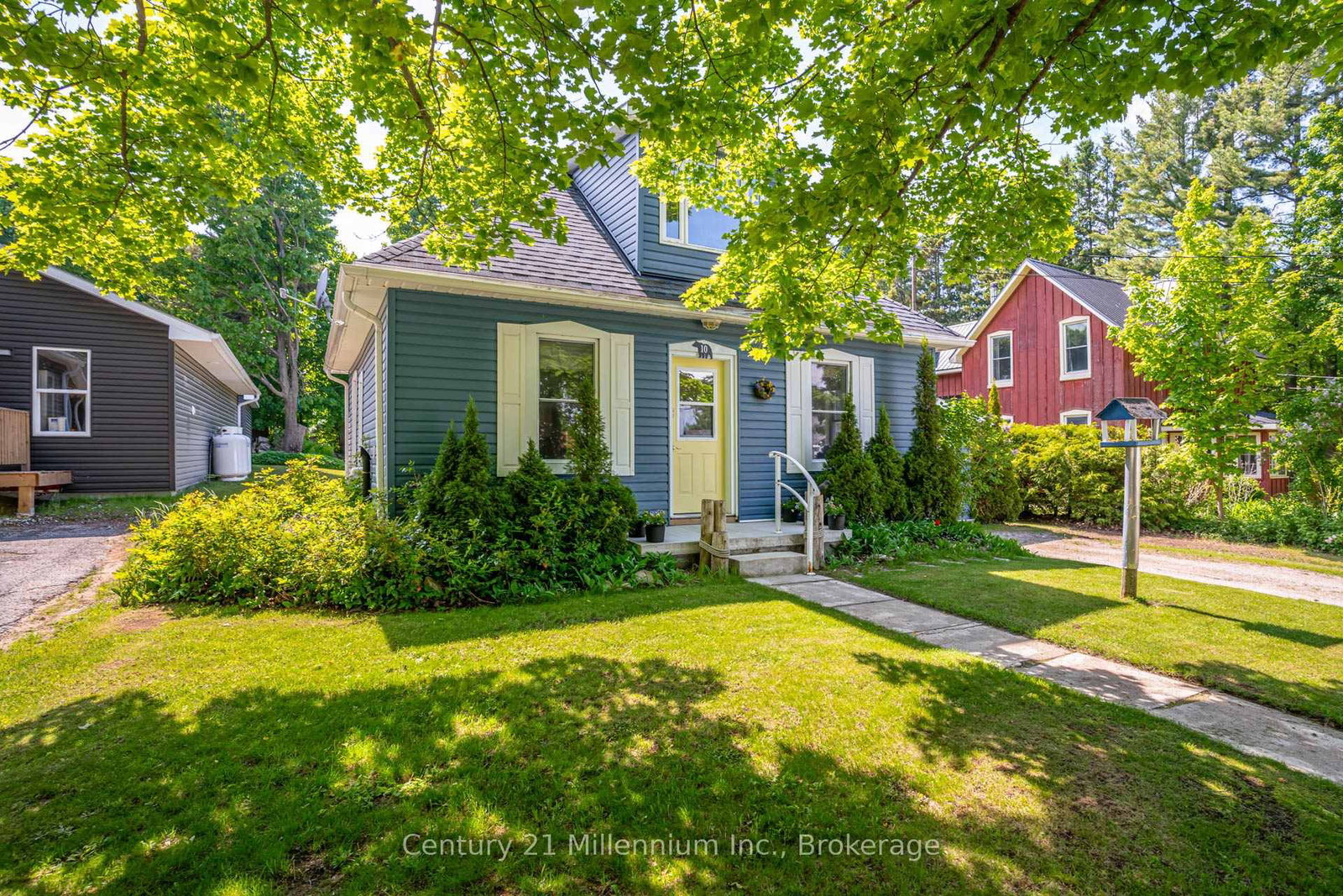 10 Alexander Street • Northern Bruce Peninsula, ON photo 2