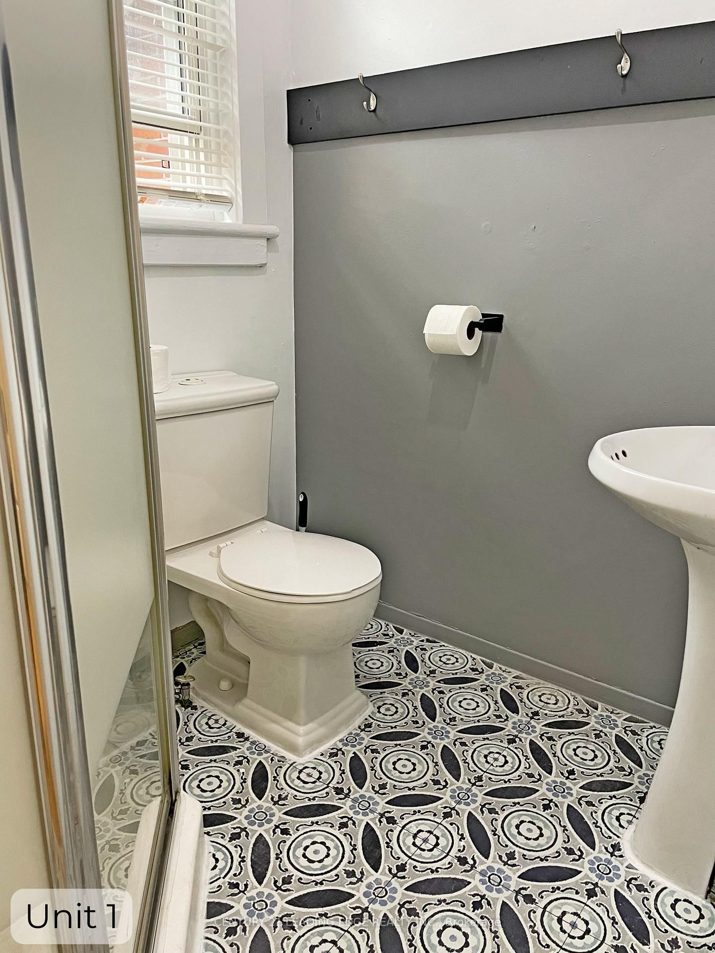 23 Queen Street • Kawartha Lakes, ON photo 12
