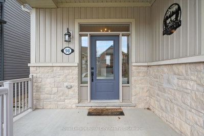 98 Kay Crescent • Centre Wellington, ON photo 3