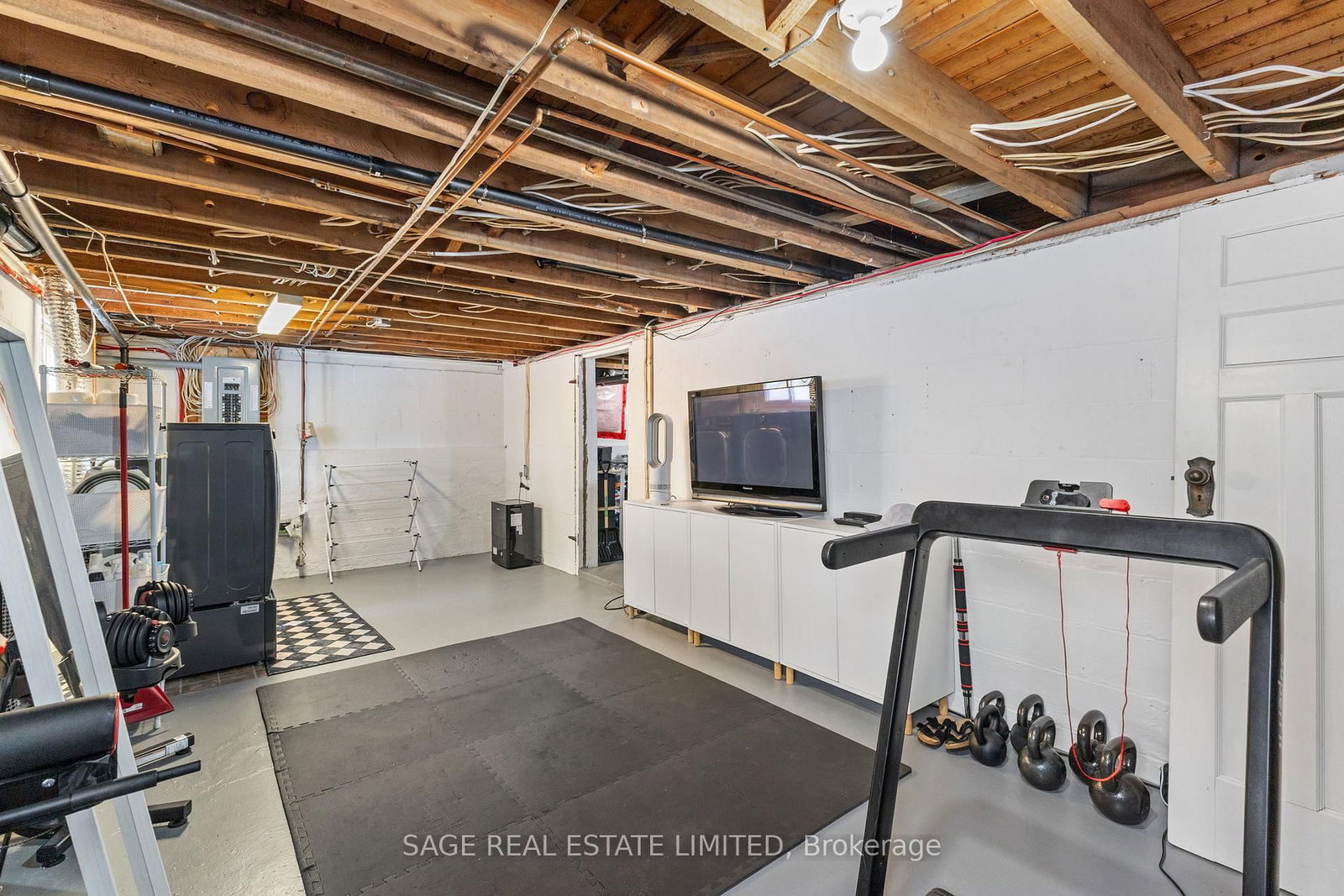 40 Main Street • St. Catharines, ON photo 44