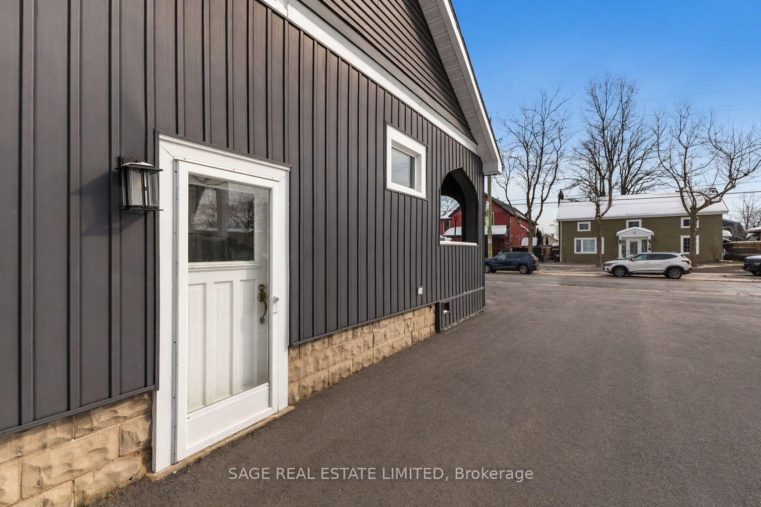40 Main Street • St. Catharines, ON photo 45