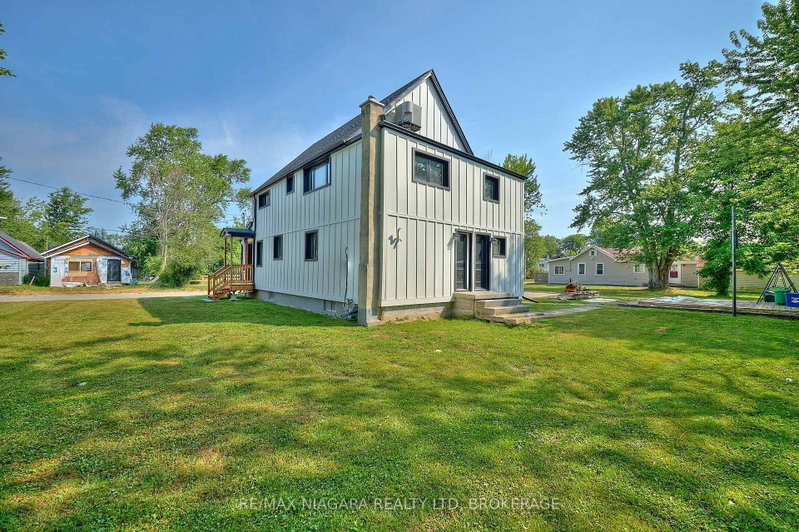19 Maccabee Ave photo 4
