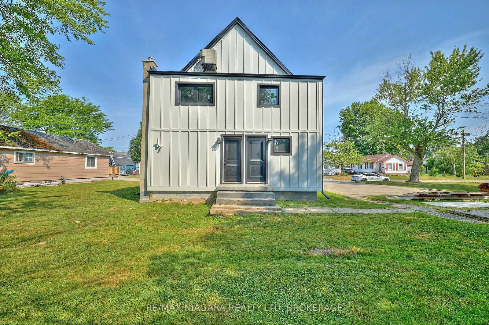 Lower - 19 Maccabee Avenue, Fort Erie 5