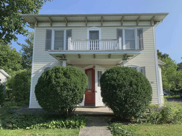 182 Water Street W