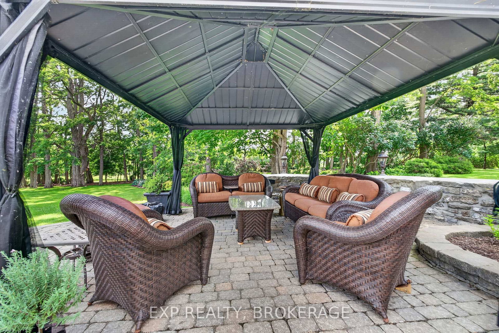 1527 COUNTY 2 Road W • Augusta, ON photo 36