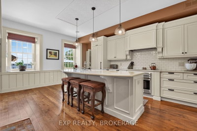 1527 COUNTY 2 Road W • Augusta, ON photo 8
