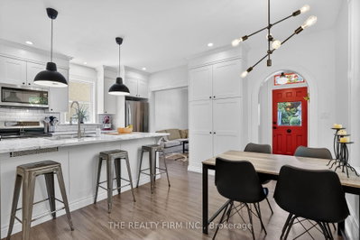 17 Woodward Avenue — more photos