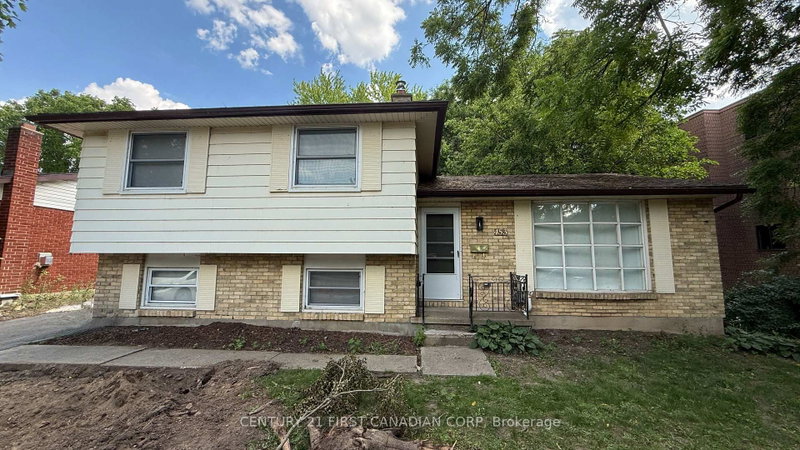 UPPER - 453 Castlegrove Boulevard