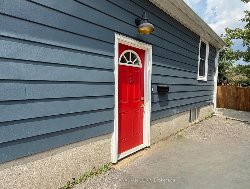 2 - 294 Vancouver Street