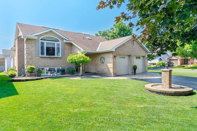 1840 Belvedere Crescent
