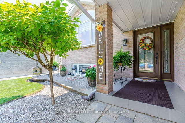 1840 Belvedere Crescent