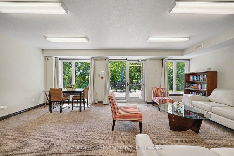398 VAN BUREN St photo 4