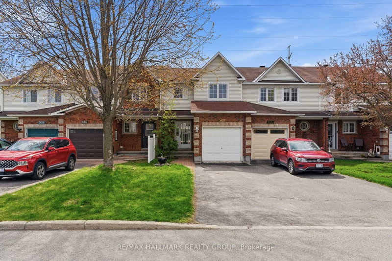 902 Paradise Crescent