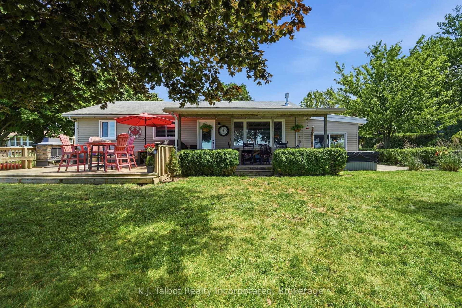 72163 Lakeshore, Bluewater, Ontario N0M 2T0