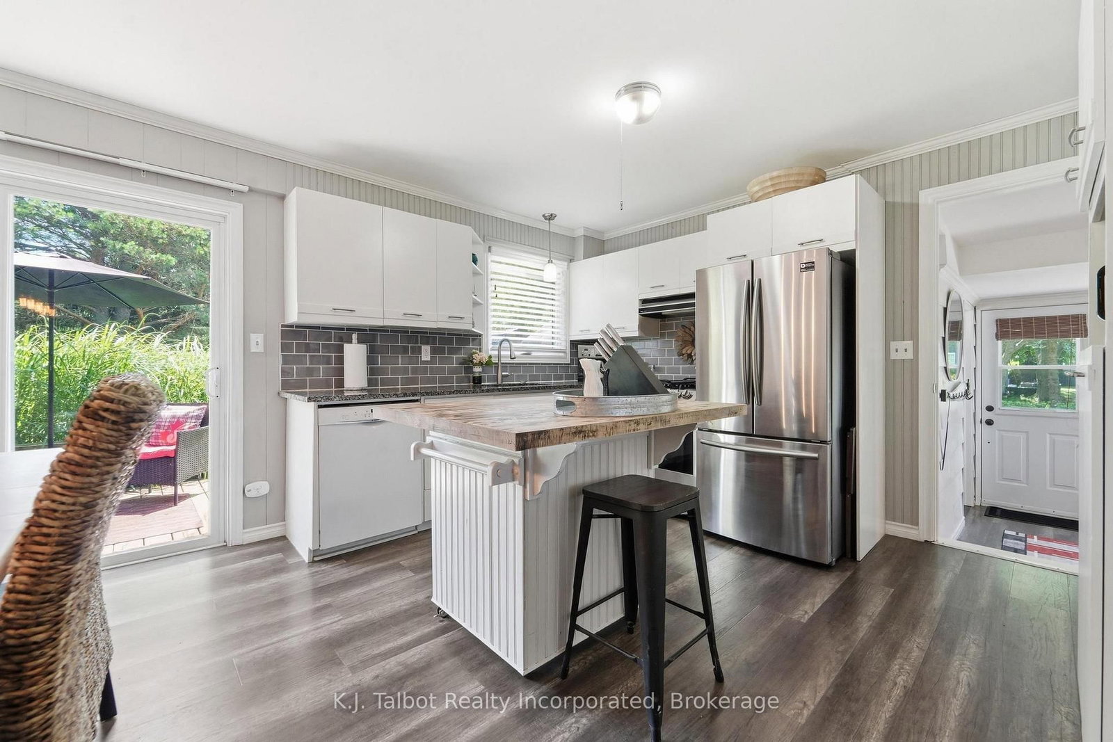 72163 Lakeshore Drive N • Bluewater, ON photo 7