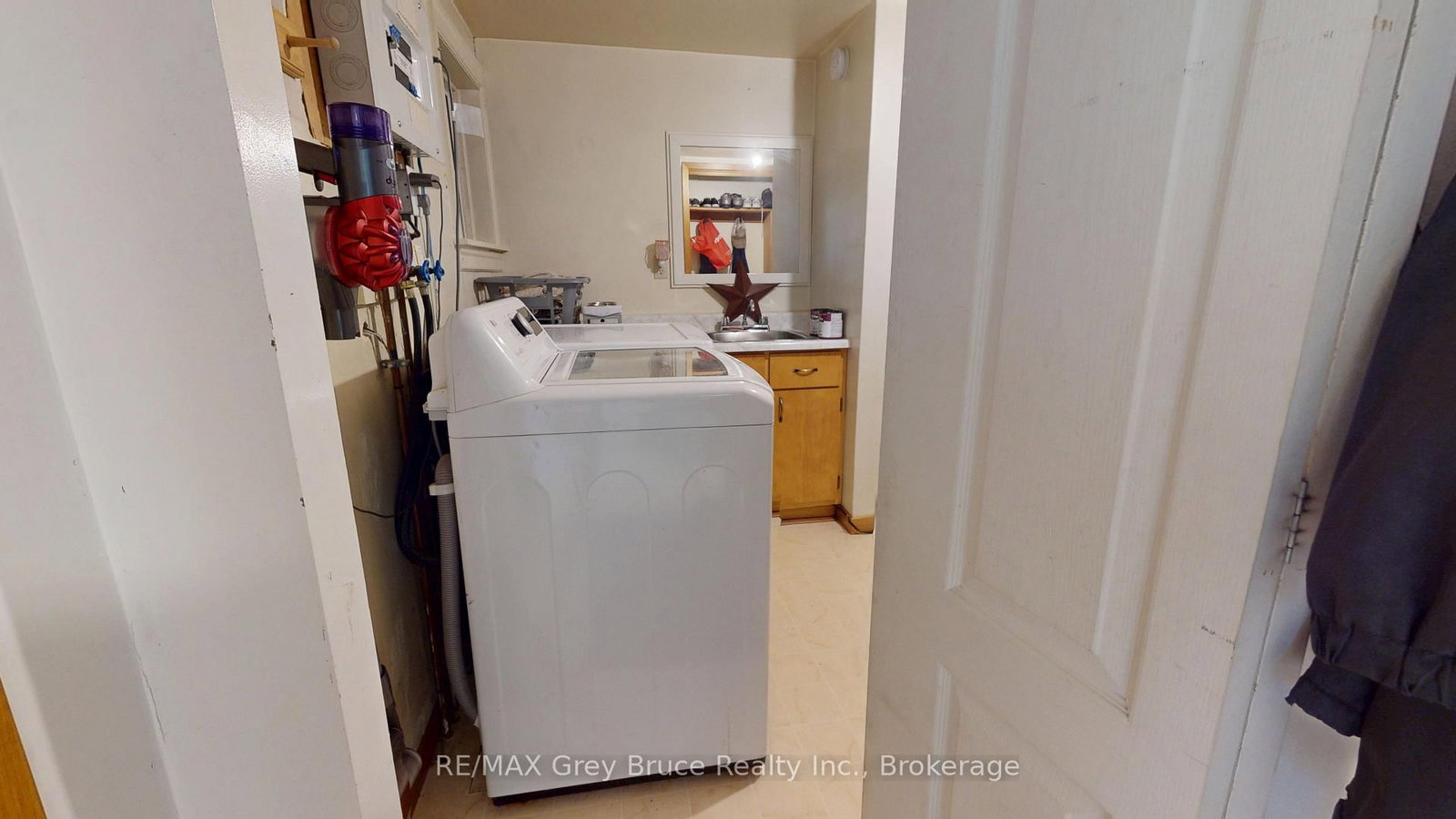250 E 2nd Avenue • Owen Sound, ON photo 23